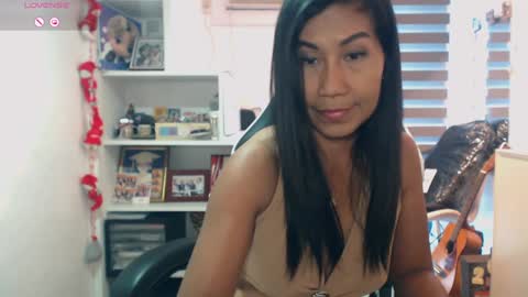 Snapshot of pussycash chatting on 12.19.24 POCCA online show from 12.19.24