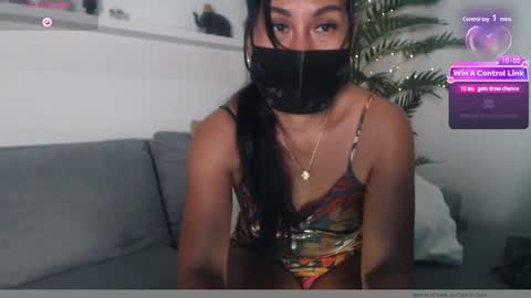 Snapshot of pussycash chatting on 01.09.25 POCCA online show from 01.09.25