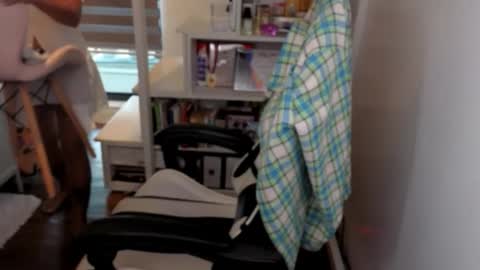 Snapshot of pussycash chatting on 09.15.25 POCCA online show from 09.15.25