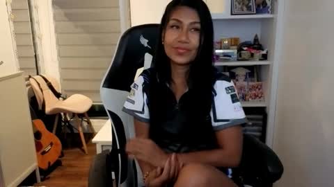 Snapshot of pussycash chatting on 09.22.25 POCCA online show from 09.22.25