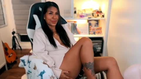 Snapshot of pussycash chatting on 09.29.25 POCCA online show from 09.29.25