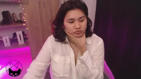 Snapshot of pussycat420_ chatting on 03.24.26 Mari online show from 03.24.26