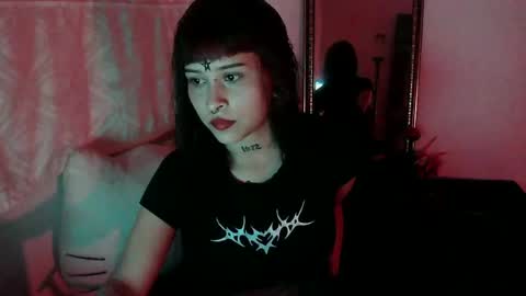 Katiux online show from 10.05.25