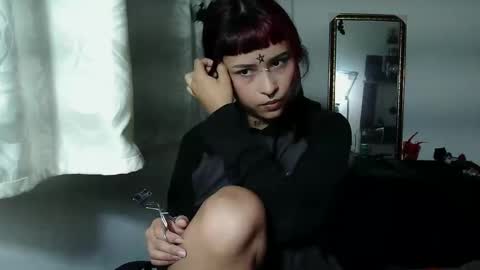 Katiux online show from 10.12.25