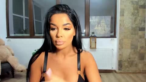 Snapshot of pussydollxx chatting on 02.17.25 Andreea online show from 02.17.25