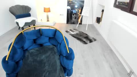 Snapshot of pussydollxx chatting on 03.10.25 Andreea online show from 03.10.25