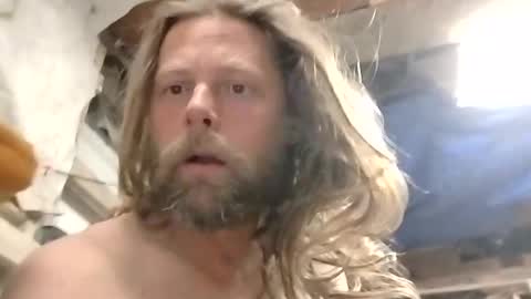 Snapshot of pussylicker517038 chatting on 12.17.24 pussylicker517038 online show from 12.17.24