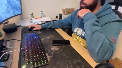 Snapshot of pussylickersucks77 chatting on 12.15.25 pussylickersucks77 online show from 12.15.25