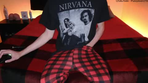 Snapshot of pussylover2182 chatting on 09.11.25 pussylover2182 online show from 09.11.25