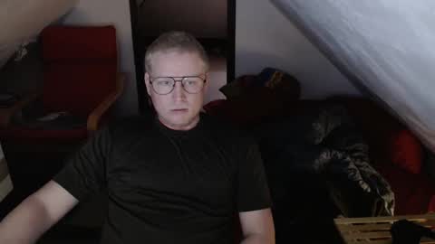 Snapshot of pussylovercb chatting on 11.04.25 pussylovercb online show from 11.04.25