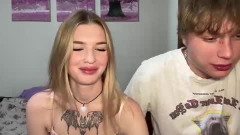 Snapshot of pussymoneywet chatting on 09.19.25 Lina online show from 09.19.25