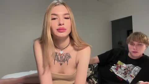 Snapshot of pussymoneywet chatting on 10.01.25 Lina online show from 10.01.25