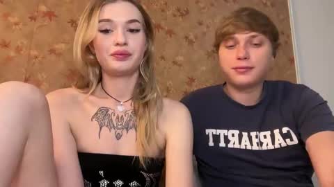 Snapshot of pussymoneywet chatting on 10.06.25 Lina online show from 10.06.25