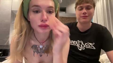 Snapshot of pussymoneywet chatting on 10.11.25 Lina online show from 10.11.25