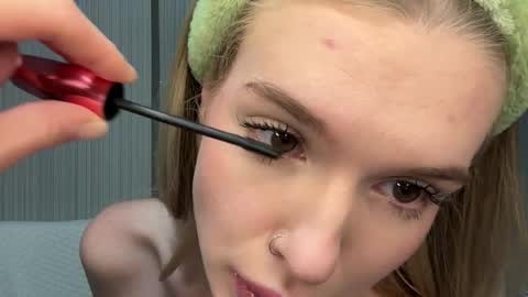 Snapshot of pussymoneywet chatting on 11.05.25 Lina online show from 11.05.25