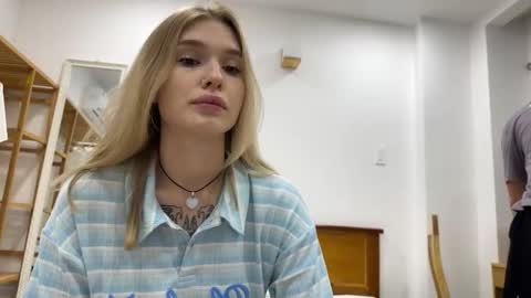 Snapshot of pussymoneywet chatting on 11.29.25 Lina online show from 11.29.25