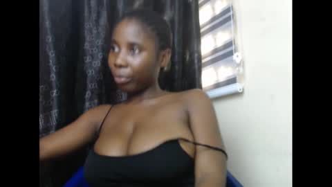 Snapshot of pussyxcockx chatting on 02.14.25 pussyxcockx online show from 02.14.25