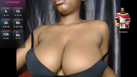 Snapshot of pussyxcockx chatting on 11.15.25 pussyxcockx online show from 11.15.25