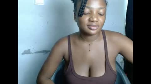 Snapshot of pussyxwetx chatting on 06.21.26 pussyxwetx online show from 06.21.26
