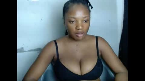 Snapshot of pussyxwetx chatting on 06.26.26 pussyxwetx online show from 06.26.26