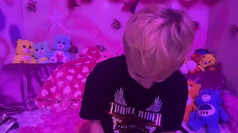 pvnkpixie online show from 09.18.25