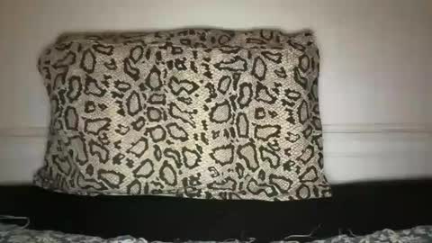 Snapshot of pwing1992 chatting on 01.05.25 pwing1992 online show from 01.05.25