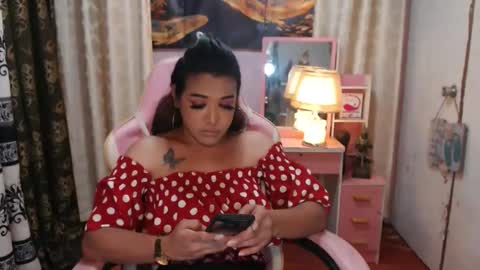 Queen Agatha online show from 03.06.25