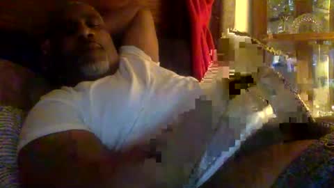 Snapshot of q35555 chatting on 12.15.25 danniboy69 online show from 12.15.25