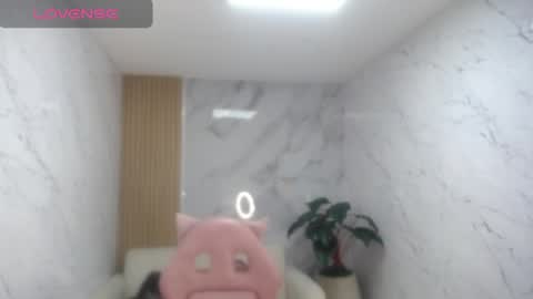 Snapshot of qetsyah_tf chatting on 05.26.26 Qetsyah online show from 05.26.26