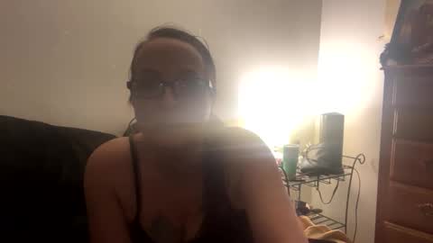Snapshot of quedawg76 chatting on 02.04.25 QueCee Sex Room online show from 02.04.25