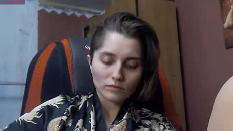 Snapshot of queen4565 chatting on 02.27.25 Lola online show from 02.27.25