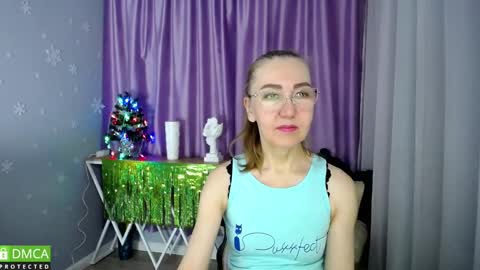 Snapshot of queen_a_n_i chatting on 12.12.24 A N I Ill be here on December 1st online show from 12.12.24