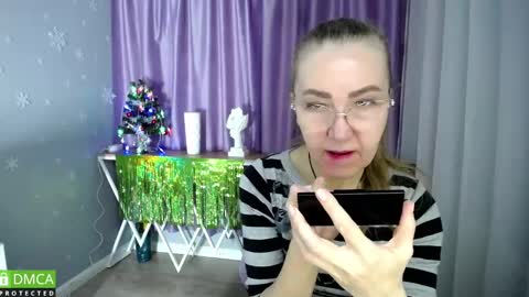 Snapshot of queen_a_n_i chatting on 12.14.24 A N I Ill be here on December 1st online show from 12.14.24