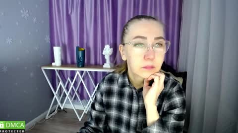 Snapshot of queen_a_n_i chatting on 01.27.25 A N I Ill be here on December 1st online show from 01.27.25