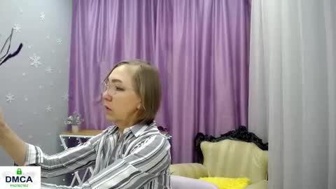 Snapshot of queen_a_n_i chatting on 03.08.26 A N I Ill be here on December 1st online show from 03.08.26