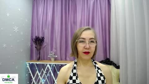 Snapshot of queen_a_n_i chatting on 03.12.26 A N I Ill be here on December 1st online show from 03.12.26