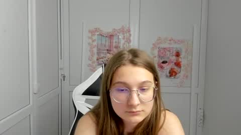 Amelie online show from 06.18.26