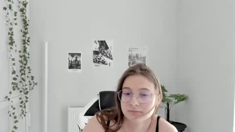 Amelie online show from 06.21.26