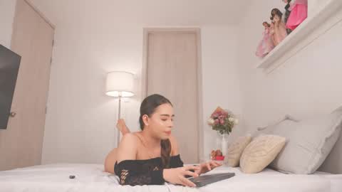 Snapshot of queen_baby02 chatting on 03.29.26 Sofia online show from 03.29.26
