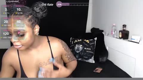 Snapshot of queen_barbie_ chatting on 02.12.25 Barbie online show from 02.12.25