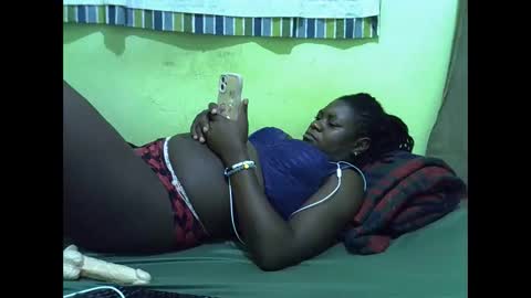 queen_diva01 online show from 04.16.26