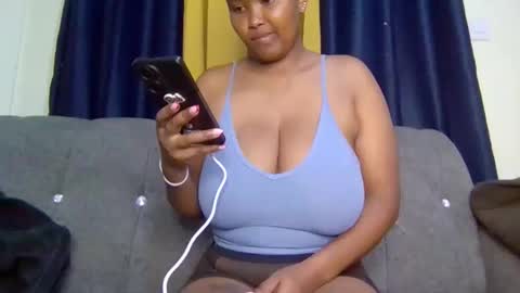 queen_doli online show from 04.27.26
