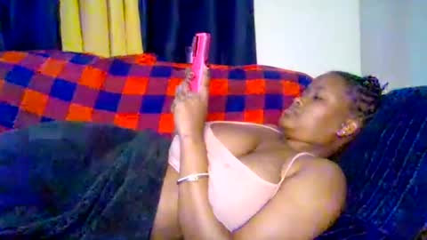 Snapshot of queen_doli chatting on 07.20.26 queen_doli online show from 07.20.26