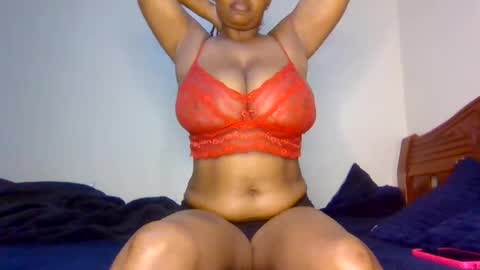 Snapshot of queen_doli chatting on 07.28.26 queen_doli online show from 07.28.26