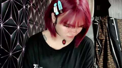Snapshot of queen_elicktra chatting on 07.22.26 JOY online show from 07.22.26