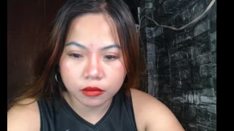 Snapshot of queen_fucker23 chatting on 12.14.25 Angel online show from 12.14.25