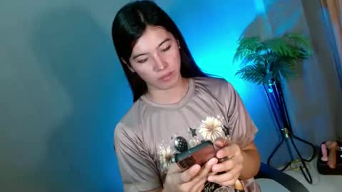 Snapshot of queen_kendalx19 chatting on 02.18.25 Kendal online here from 6am-3pm philippine time online show from 02.18.25