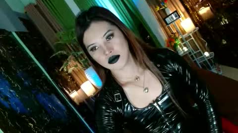 Snapshot of queen_kendalx19 chatting on 10.13.25 Kendal online here from 6am-3pm philippine time online show from 10.13.25