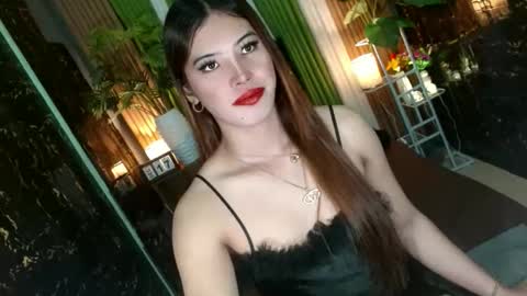 Snapshot of queen_kendalx19 chatting on 12.16.25 Kendal online here from 6am-3pm philippine time online show from 12.16.25