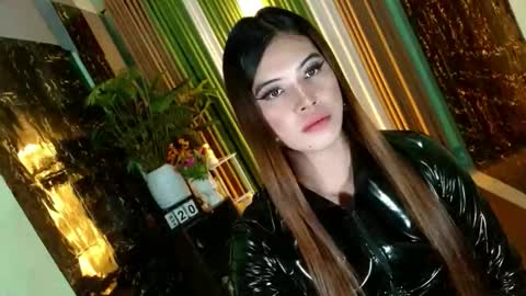 Snapshot of queen_kendalx19 chatting on 02.20.26 Kendal online here from 6am-3pm philippine time online show from 02.20.26